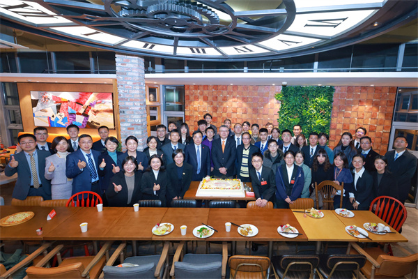 1638538295627890.jpg 15-合影.jpg